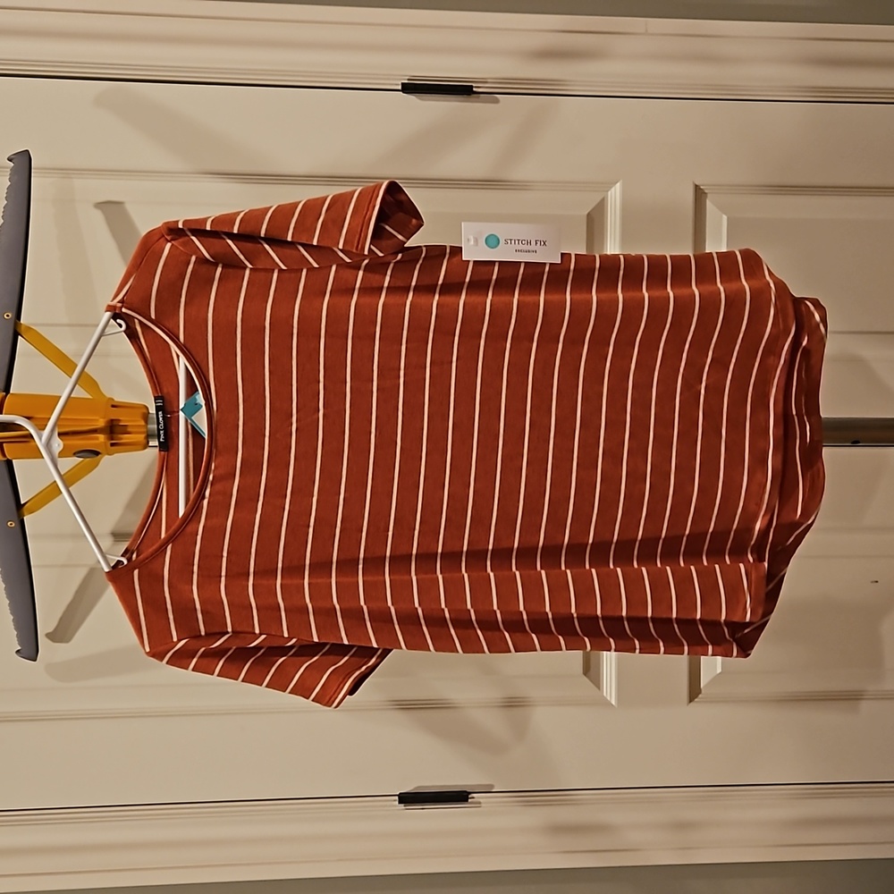 Stitch Fix Pink Clover Back Detail Top